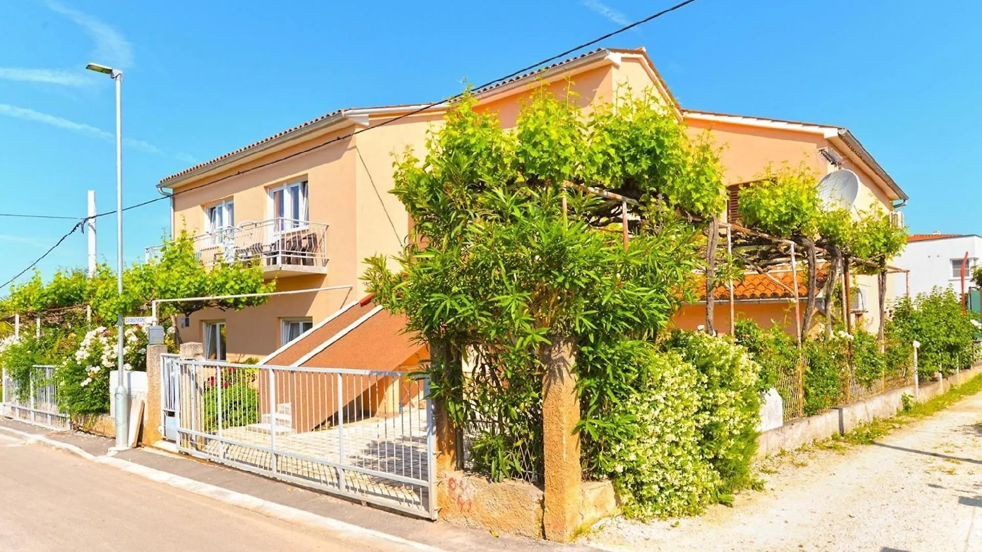 Apartment Ferienwohnung Fuer 8 Personen Ca 109 Qm In Fazana, Istrien Istrische Riviera Croatia